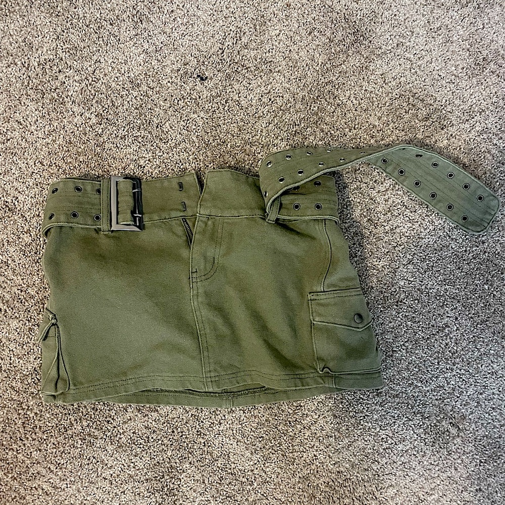 Princess Polly mini belted skirt, never been worn